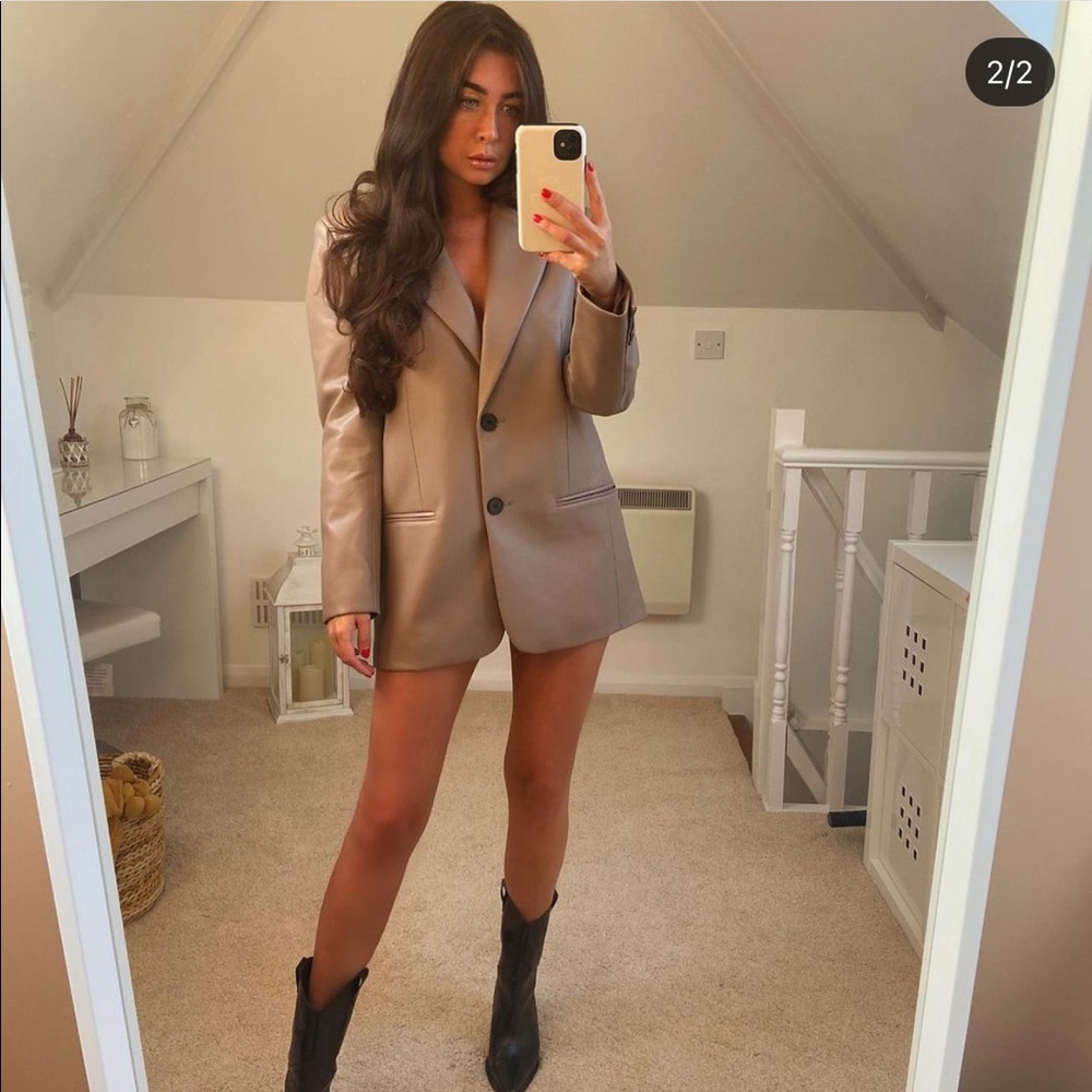 SOLD 🔥Zara faux leather oversized blazer - Picture 11 of 16